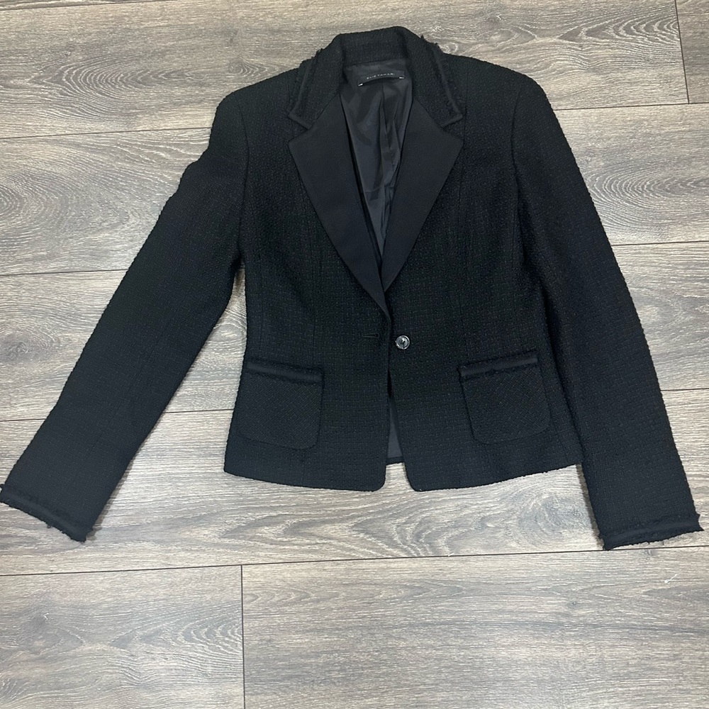 Ellie Tahiti tweed fitted blazer. Size 6